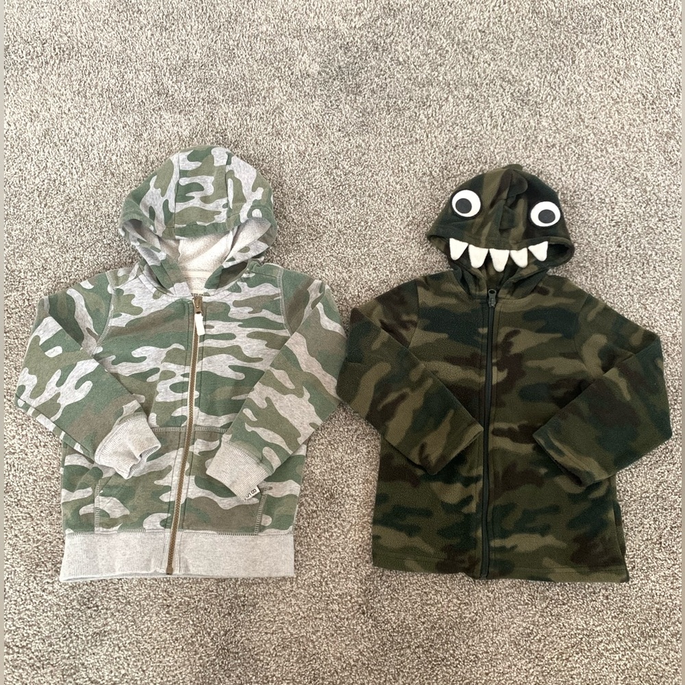Boys 4T Camo Zip Up Hoodie Sweater Jackets
